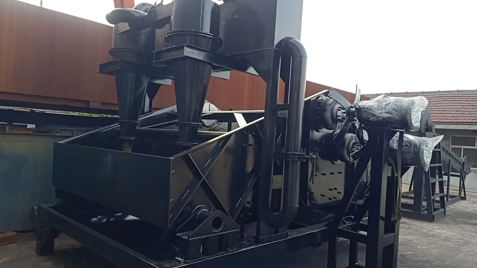 Fine sand recycling machine